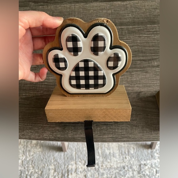 Plaid Paw Stocking Holders - Picture 4 of 5